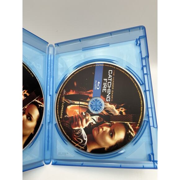 Hunger Games: Catching Fire (Blu-ray, DVD) - Picture 5 of 7